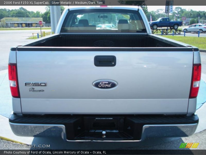 Silver Metallic / Medium/Dark Flint 2006 Ford F150 XL SuperCab