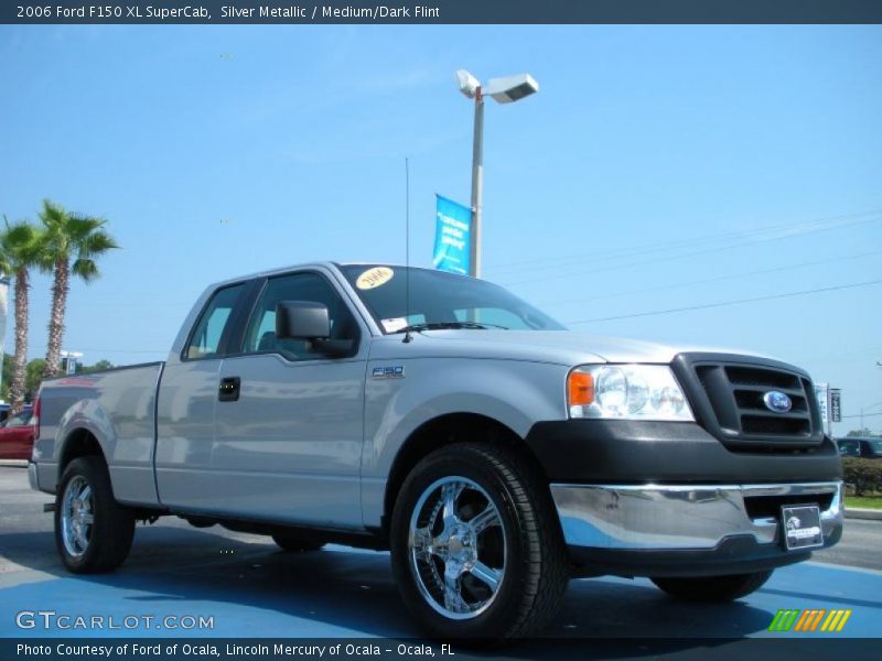 Silver Metallic / Medium/Dark Flint 2006 Ford F150 XL SuperCab