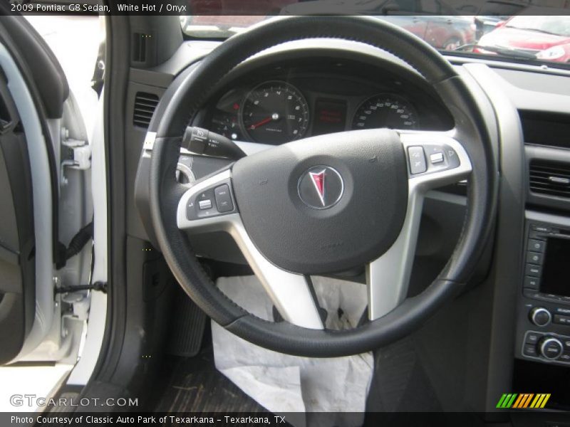 White Hot / Onyx 2009 Pontiac G8 Sedan