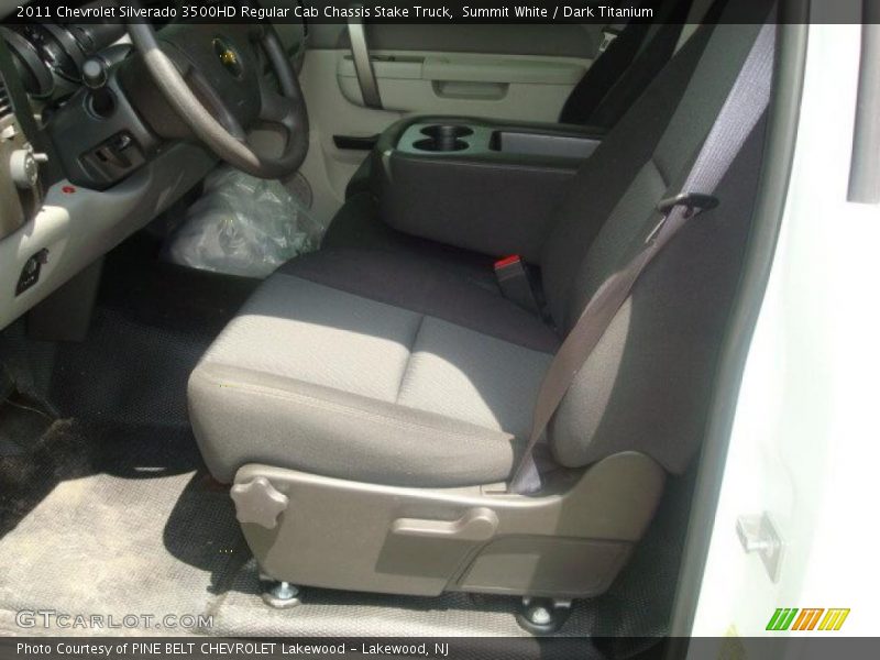 Summit White / Dark Titanium 2011 Chevrolet Silverado 3500HD Regular Cab Chassis Stake Truck