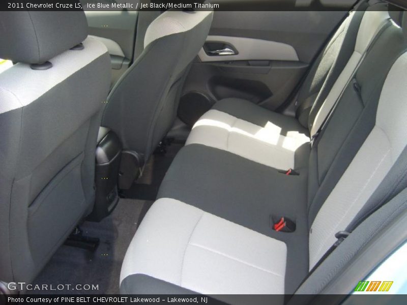  2011 Cruze LS Jet Black/Medium Titanium Interior