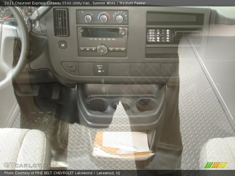 Summit White / Medium Pewter 2011 Chevrolet Express Cutaway 3500 Utility Van