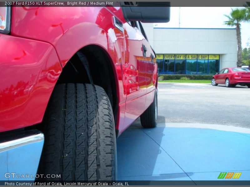 Bright Red / Medium Flint 2007 Ford F150 XLT SuperCrew