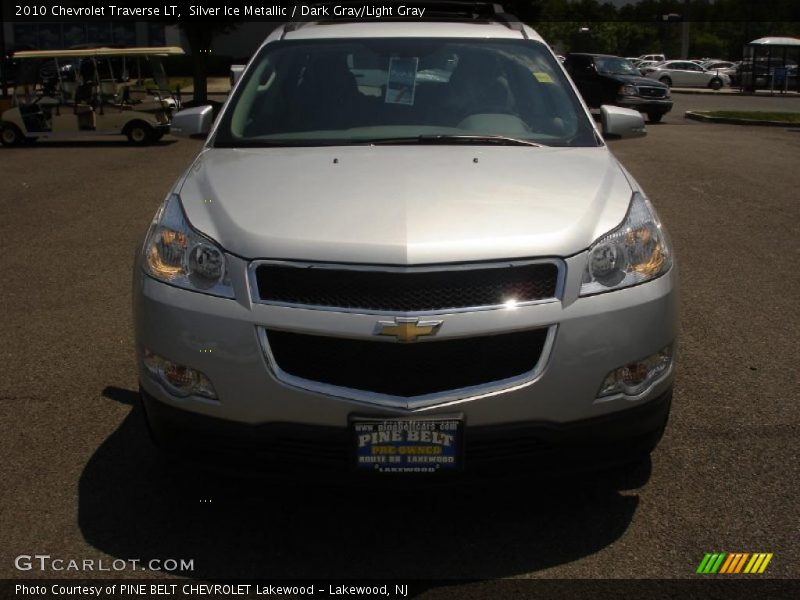 Silver Ice Metallic / Dark Gray/Light Gray 2010 Chevrolet Traverse LT