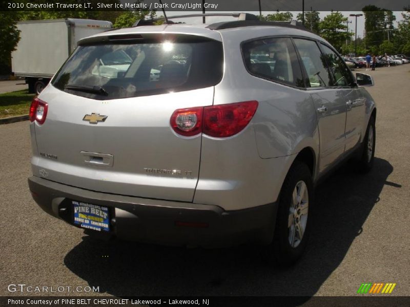 Silver Ice Metallic / Dark Gray/Light Gray 2010 Chevrolet Traverse LT