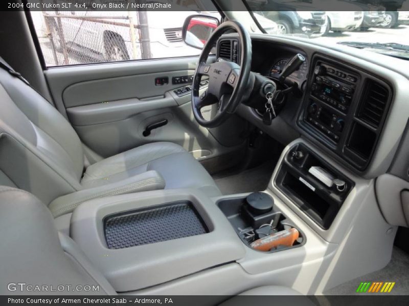 Onyx Black / Neutral/Shale 2004 GMC Yukon SLT 4x4
