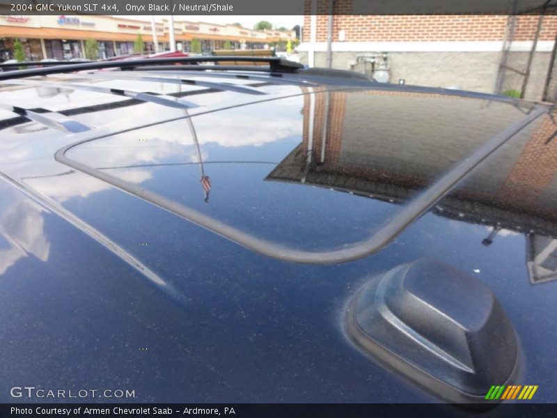 Onyx Black / Neutral/Shale 2004 GMC Yukon SLT 4x4