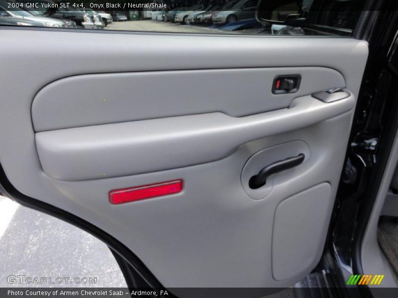 Onyx Black / Neutral/Shale 2004 GMC Yukon SLT 4x4