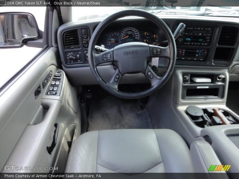 Onyx Black / Neutral/Shale 2004 GMC Yukon SLT 4x4
