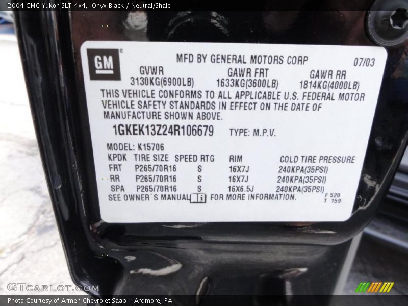 Onyx Black / Neutral/Shale 2004 GMC Yukon SLT 4x4