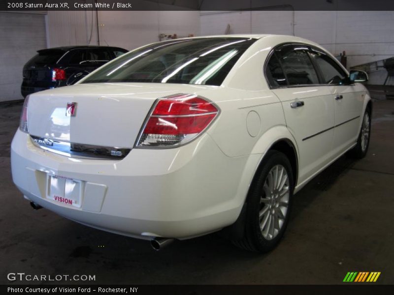 Cream White / Black 2008 Saturn Aura XR