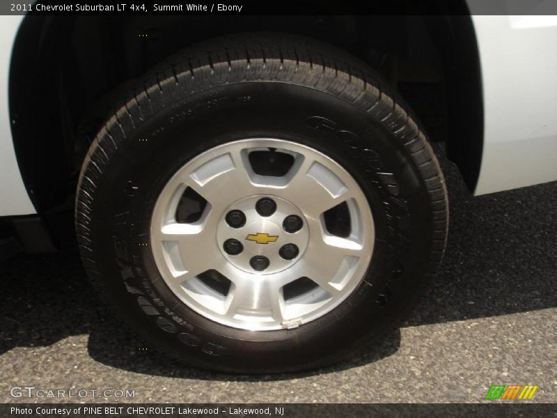 Summit White / Ebony 2011 Chevrolet Suburban LT 4x4