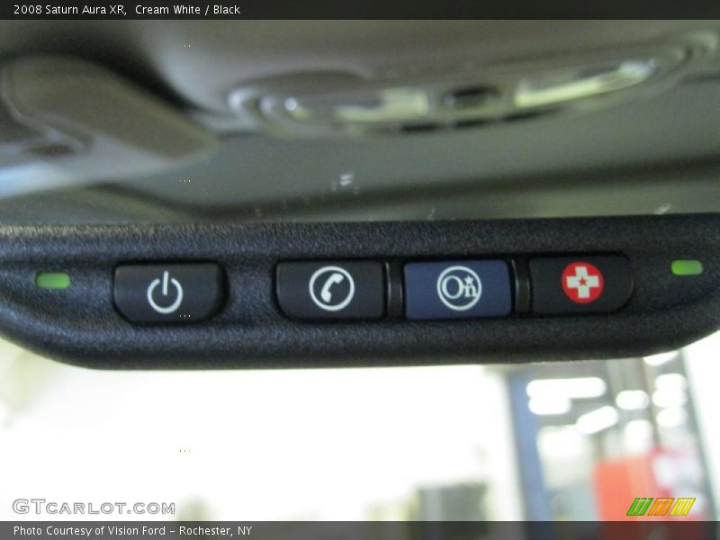 Cream White / Black 2008 Saturn Aura XR