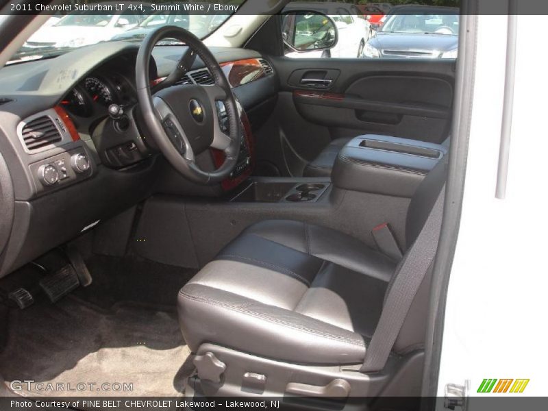 Summit White / Ebony 2011 Chevrolet Suburban LT 4x4