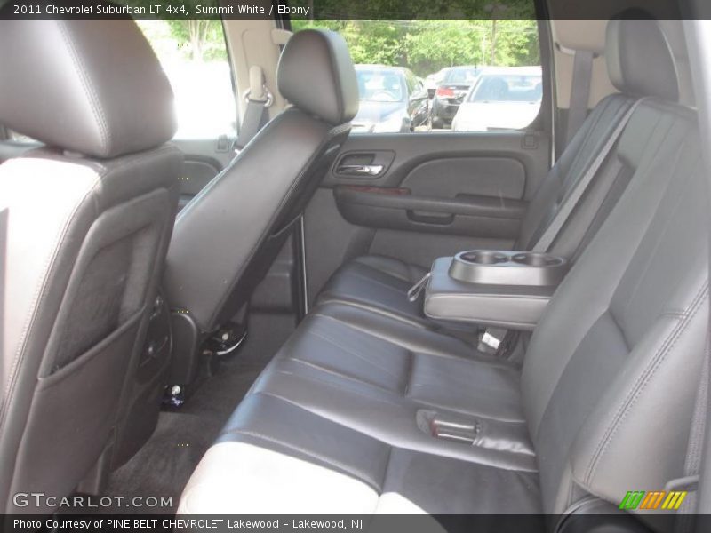 Summit White / Ebony 2011 Chevrolet Suburban LT 4x4