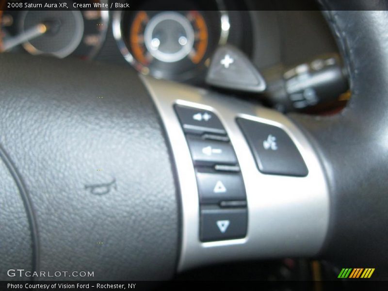 Cream White / Black 2008 Saturn Aura XR