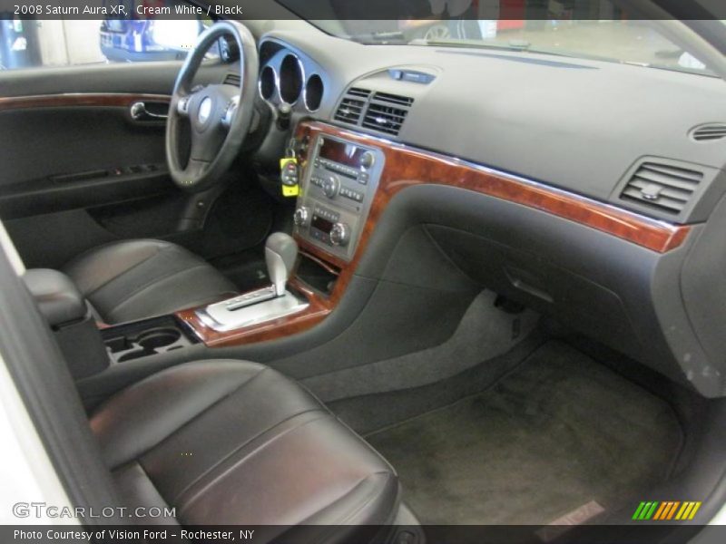Cream White / Black 2008 Saturn Aura XR