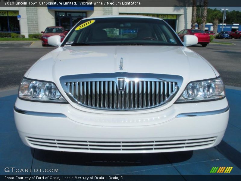 Vibrant White / Medium Light Stone 2010 Lincoln Town Car Signature Limited