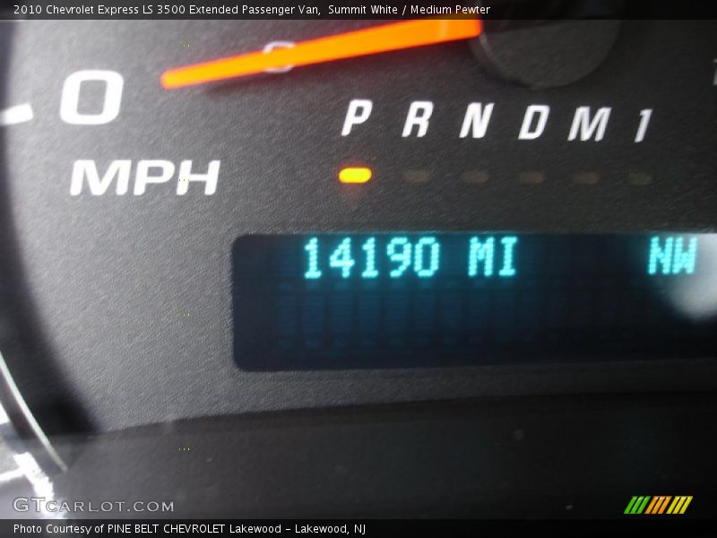 Summit White / Medium Pewter 2010 Chevrolet Express LS 3500 Extended Passenger Van
