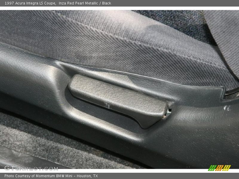 Inza Red Pearl Metallic / Black 1997 Acura Integra LS Coupe