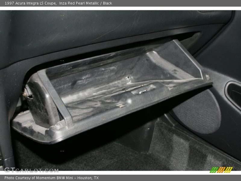Inza Red Pearl Metallic / Black 1997 Acura Integra LS Coupe