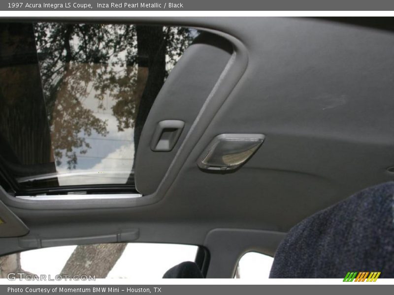 Inza Red Pearl Metallic / Black 1997 Acura Integra LS Coupe
