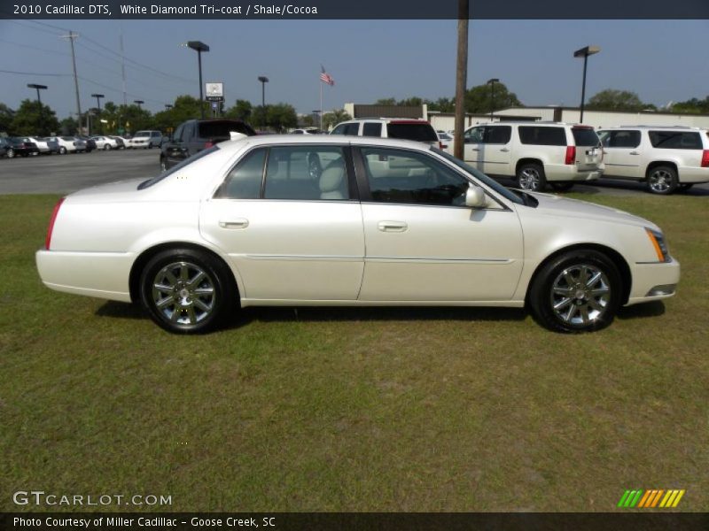 White Diamond Tri-coat / Shale/Cocoa 2010 Cadillac DTS