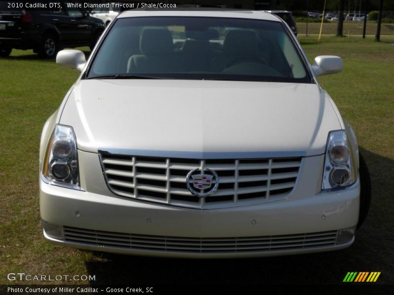 White Diamond Tri-coat / Shale/Cocoa 2010 Cadillac DTS