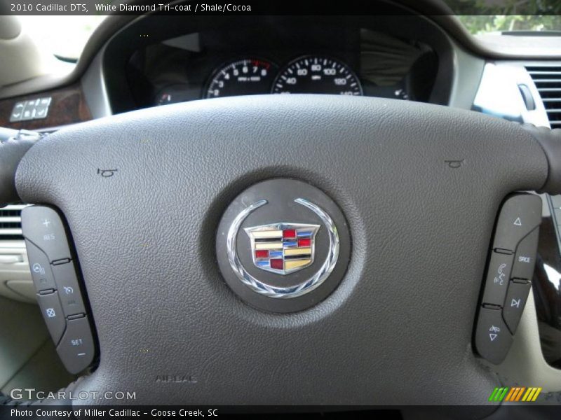 White Diamond Tri-coat / Shale/Cocoa 2010 Cadillac DTS