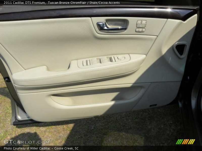 Tuscan Bronze ChromFlair / Shale/Cocoa Accents 2011 Cadillac DTS Premium