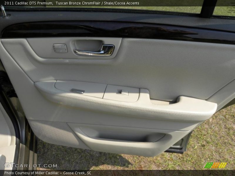 Tuscan Bronze ChromFlair / Shale/Cocoa Accents 2011 Cadillac DTS Premium