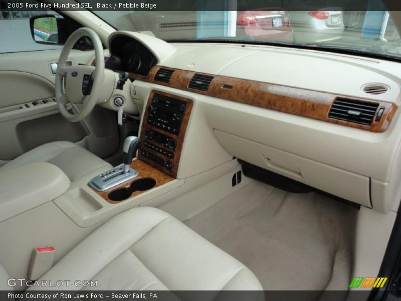 Black / Pebble Beige 2005 Ford Five Hundred SEL