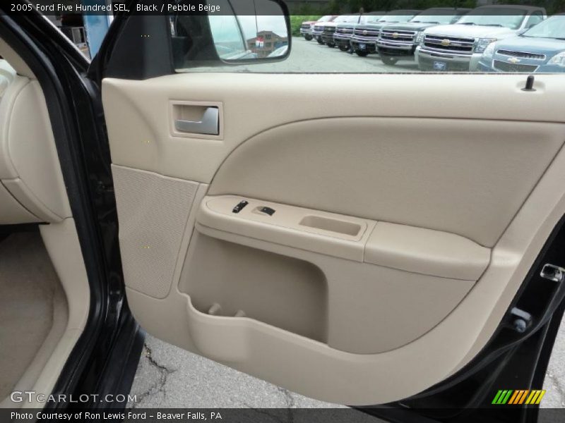 Black / Pebble Beige 2005 Ford Five Hundred SEL