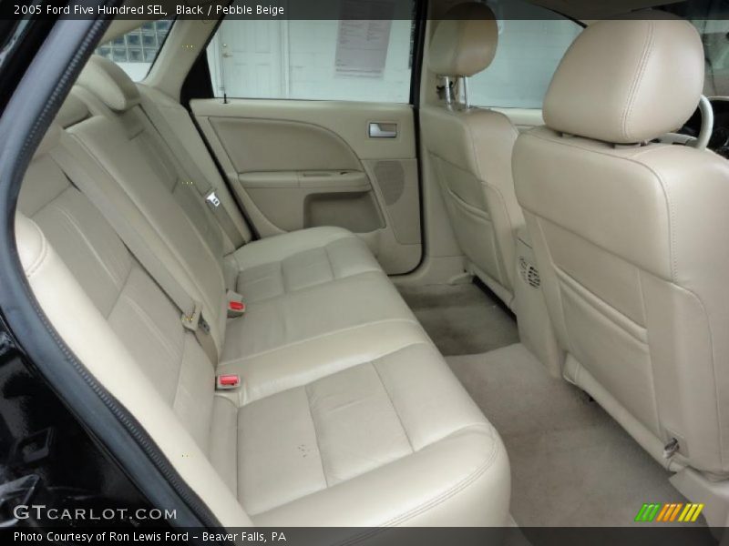 Black / Pebble Beige 2005 Ford Five Hundred SEL