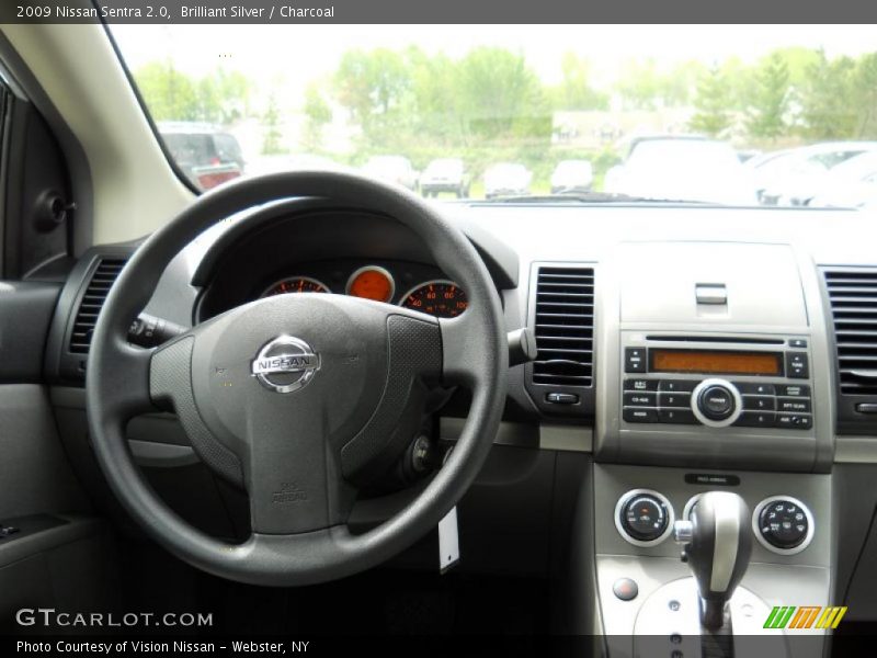 Brilliant Silver / Charcoal 2009 Nissan Sentra 2.0