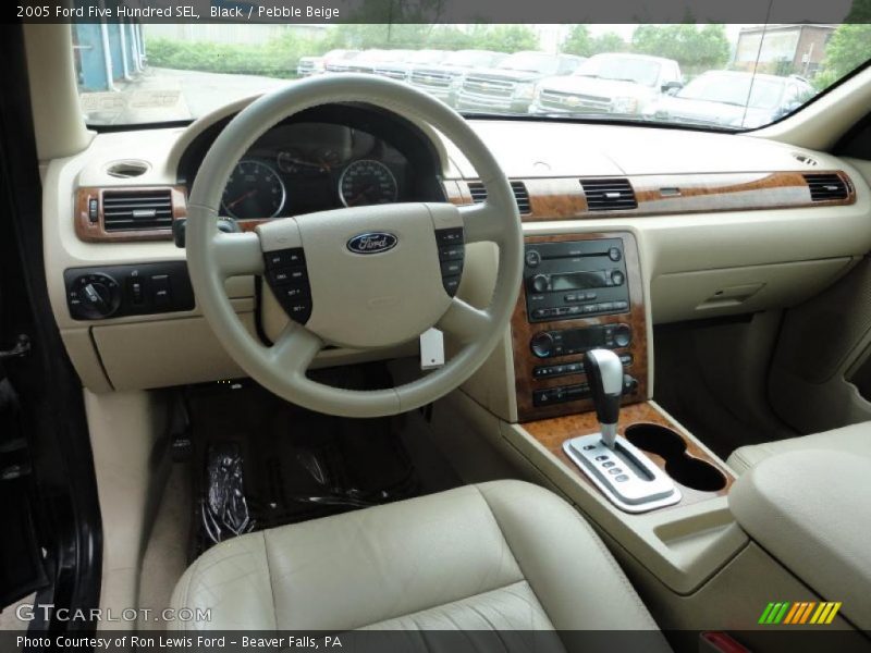 Black / Pebble Beige 2005 Ford Five Hundred SEL