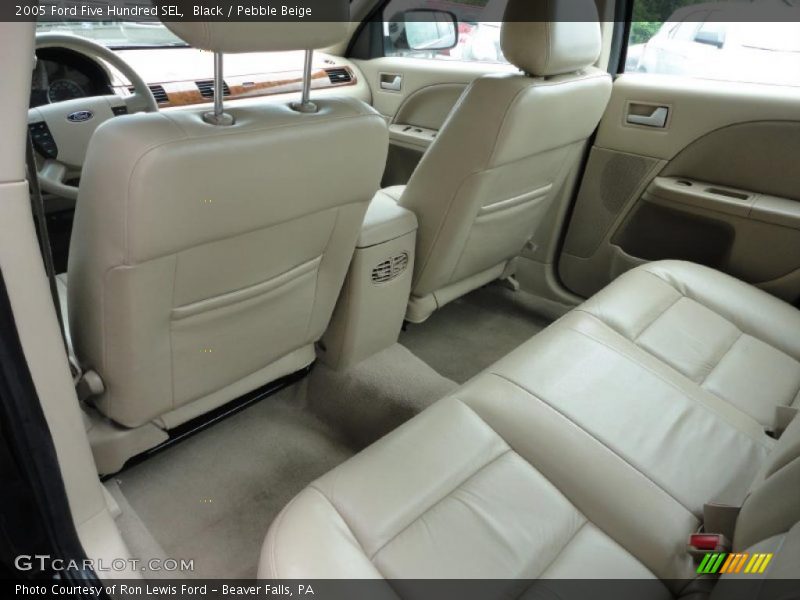 Black / Pebble Beige 2005 Ford Five Hundred SEL