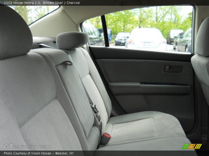 Brilliant Silver / Charcoal 2009 Nissan Sentra 2.0