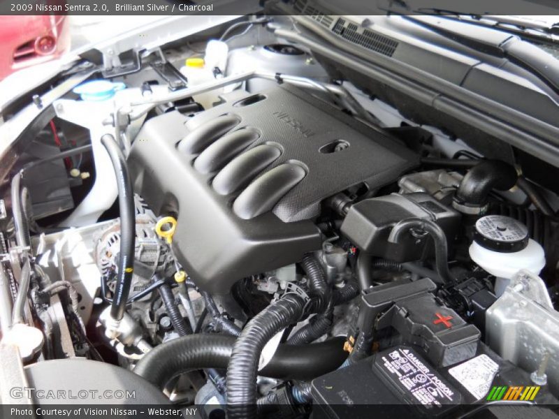 Brilliant Silver / Charcoal 2009 Nissan Sentra 2.0