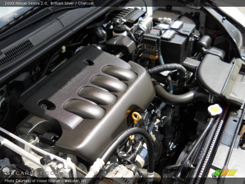 Brilliant Silver / Charcoal 2009 Nissan Sentra 2.0