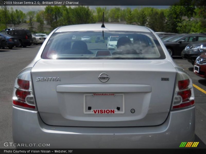 Brilliant Silver / Charcoal 2009 Nissan Sentra 2.0