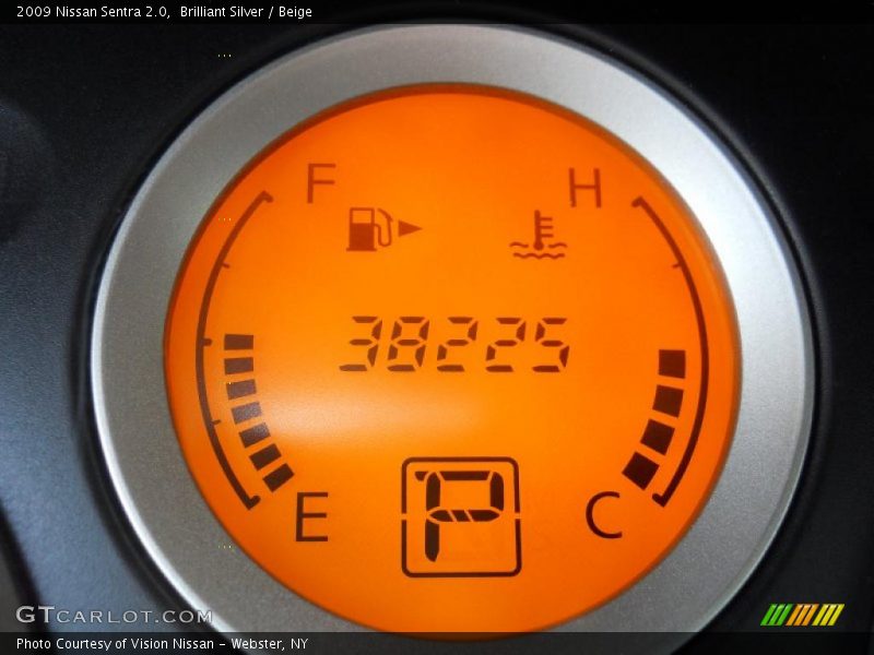 Brilliant Silver / Beige 2009 Nissan Sentra 2.0