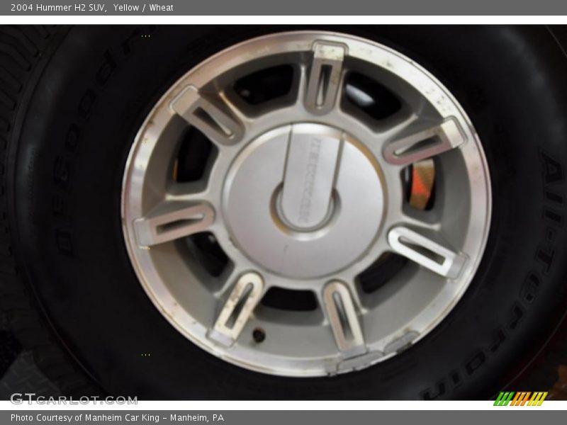 Yellow / Wheat 2004 Hummer H2 SUV