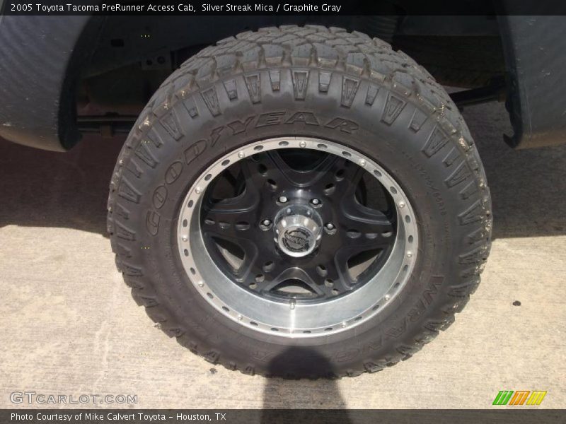 Silver Streak Mica / Graphite Gray 2005 Toyota Tacoma PreRunner Access Cab