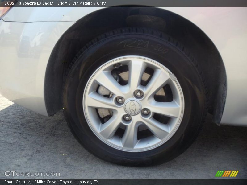 Bright Silver Metallic / Gray 2009 Kia Spectra EX Sedan