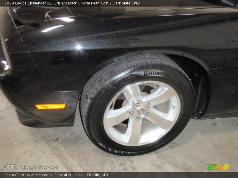 Brilliant Black Crystal Pearl Coat / Dark Slate Gray 2009 Dodge Challenger SE