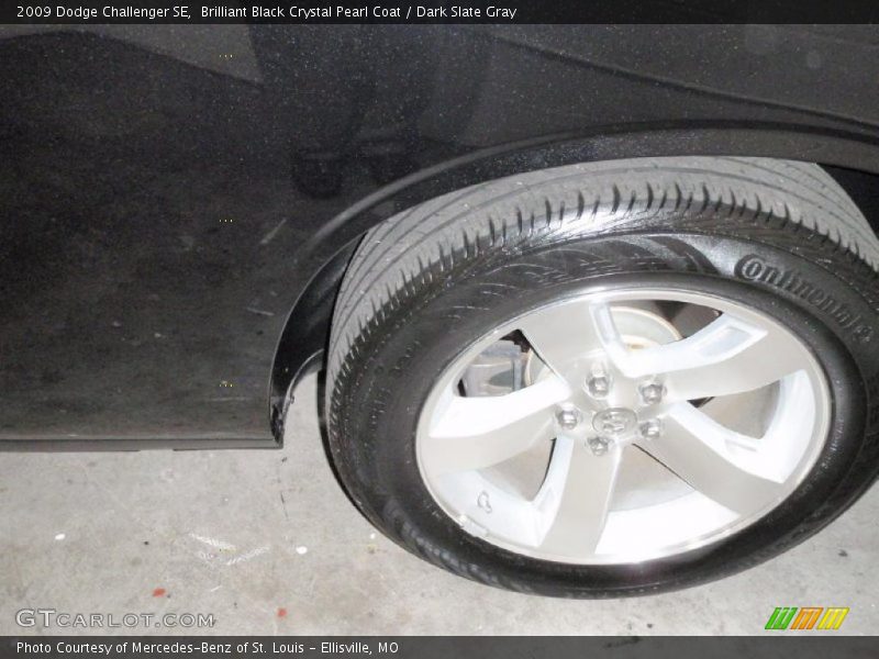 Brilliant Black Crystal Pearl Coat / Dark Slate Gray 2009 Dodge Challenger SE