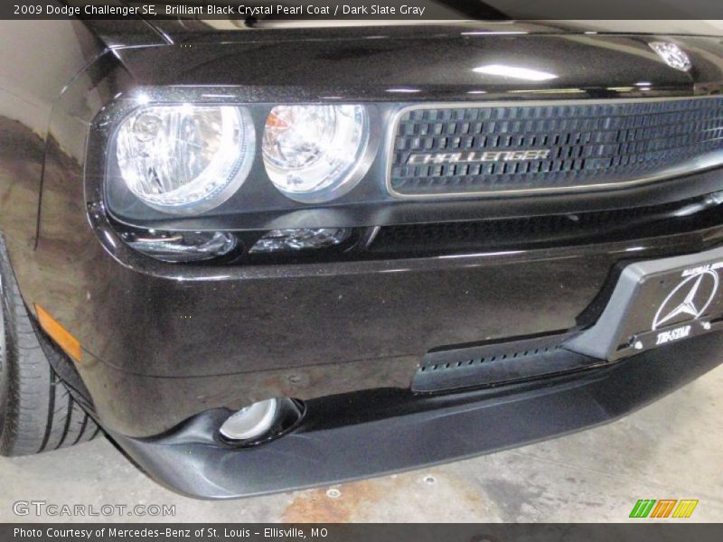 Brilliant Black Crystal Pearl Coat / Dark Slate Gray 2009 Dodge Challenger SE