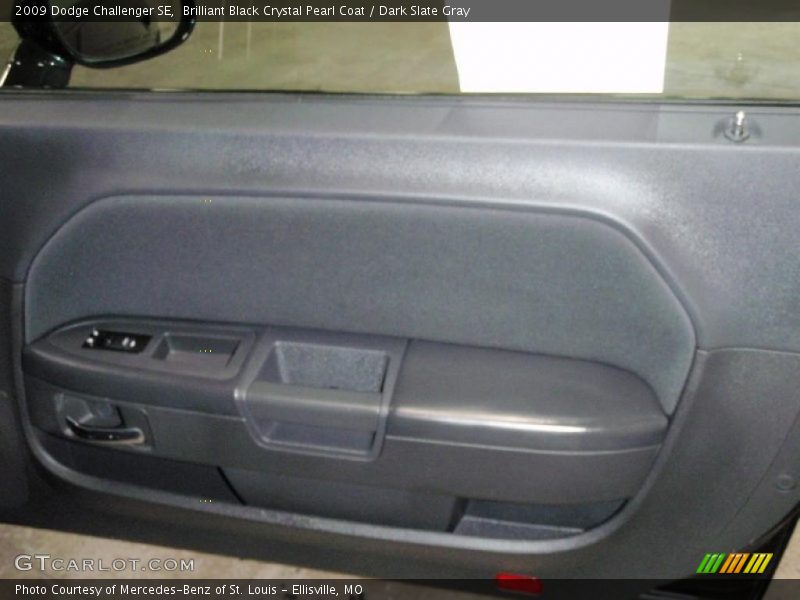 Brilliant Black Crystal Pearl Coat / Dark Slate Gray 2009 Dodge Challenger SE