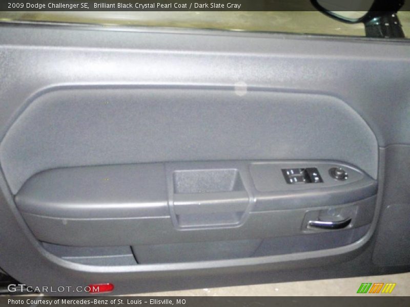 Brilliant Black Crystal Pearl Coat / Dark Slate Gray 2009 Dodge Challenger SE